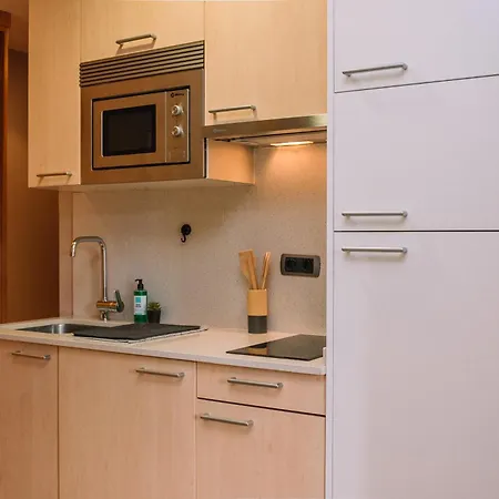 Elegancia En La Plaza De By *